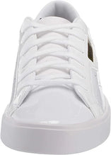 Charger l&#39;image dans la galerie, adidas Originals Women&#39;s Sleek Sneaker, FTWR White/Crystal White/Gold Met, 10 M
